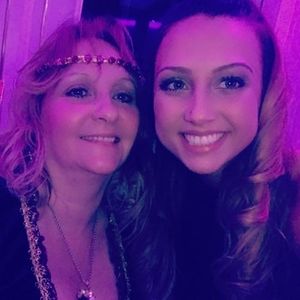 Meet your Posher, Leigh-anne